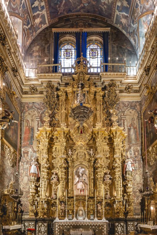 Lateral derecho Basílica de San Juan de Dios en Granada - Barroco español