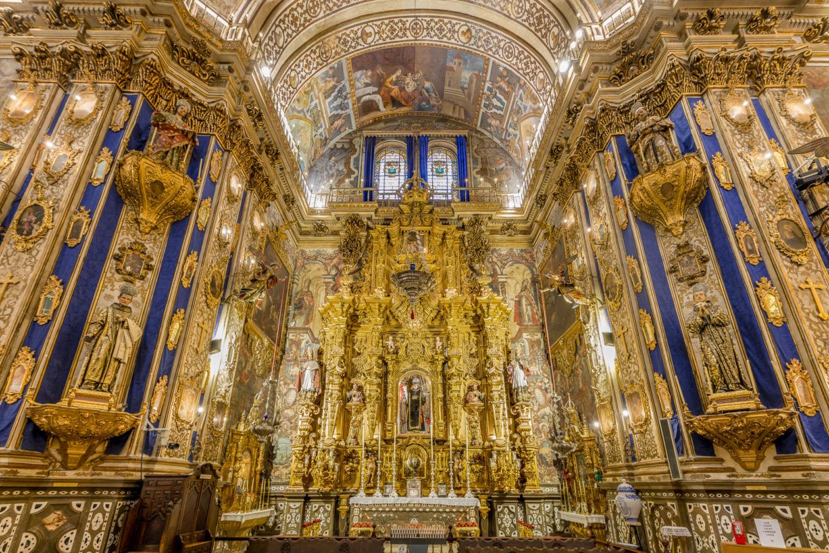 Lateral izquierdo Basílica de San Juan de Dios en Granada - Barroco español